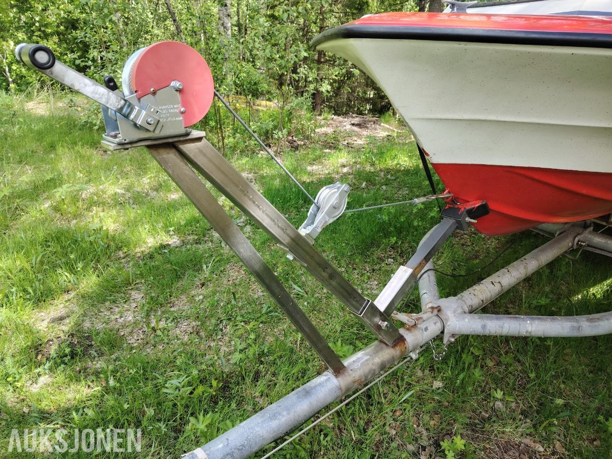 1985 Skibsplast 550 55hk Yamaha Båthenger